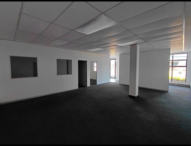 1,222M² WAREHOUSE TO LET IN WITFONTEIN
